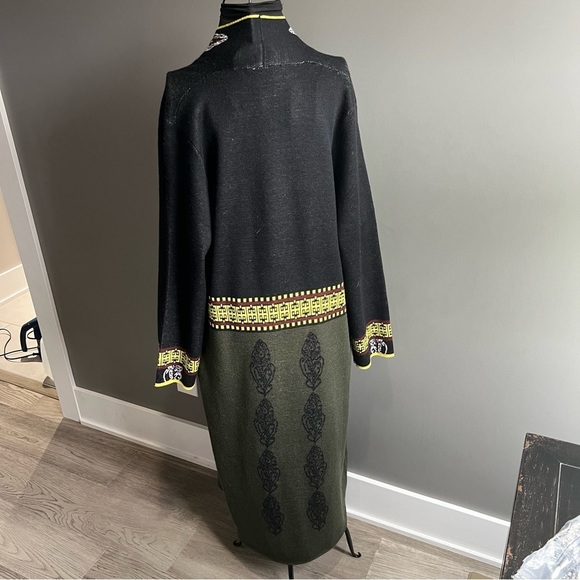 Maxsport Long Multicolored Bohemian Art to Wear Lagenlook cardigan with pockets - Picture 5 of 9